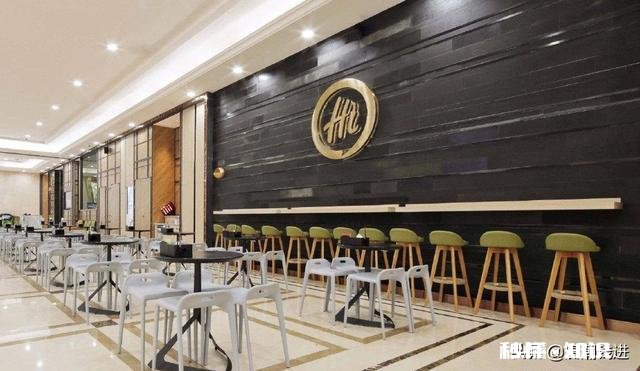 海底捞市值在跌，主要原因是什么