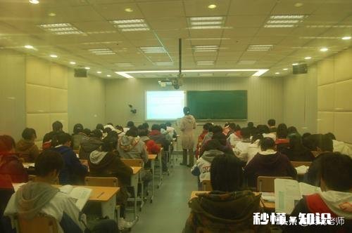 为何校外补习班高收费，家长心甘情愿却不愿学校周末补课低收费