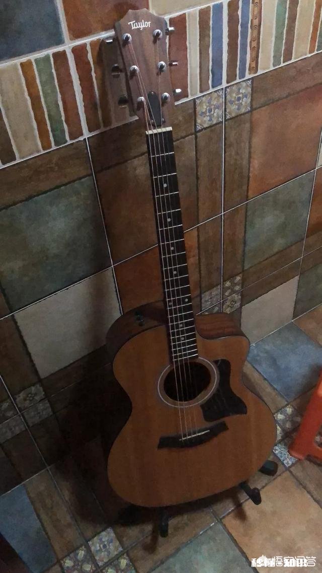 闲鱼上卖一两百块钱的吉他怎么样
