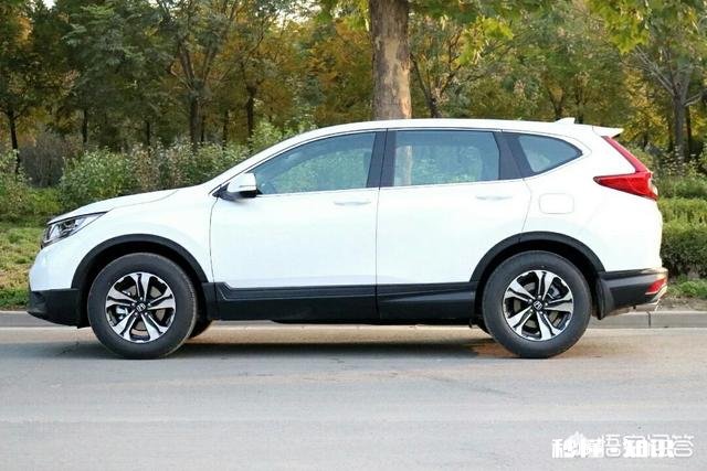 领克01最低配跟本田crv低配自动版,该怎么选