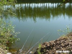 矶竿滑漂抛投怎么知道到了窝子没有