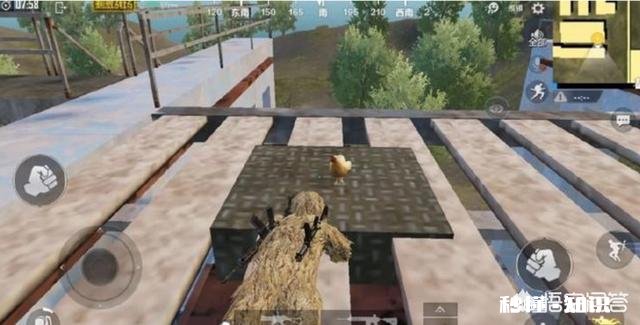 《绝地求生》游戏开始进入训练场捡到衣服为什么出来就没了该怎么办