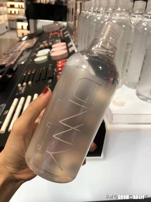 卸妆油和卸妆水哪个好用求推荐