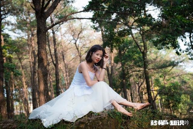 我坚持爱了一个女人三年了，但是她把我当备胎，我该怎么做