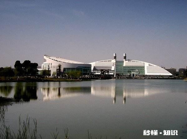 准大一，坐标浙江，专科生+文科生，想专升本，现在可以买专升本的相关练习和教材吗