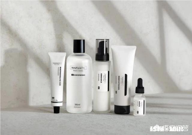 脸上有痘印，敏感肌肤，适合用什么护肤品