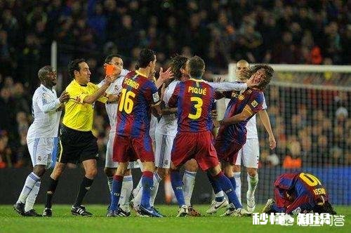 《世界体育报》头版消息，皮克将在2021年参加巴萨主席大选，你怎么看