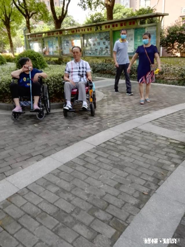 在上海，儿女应不应该送老人去养老院养老为什么