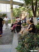 在上海，儿女应不应该送老人去养老院养老为什么