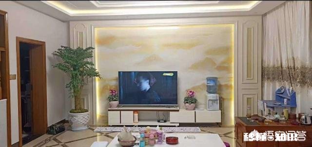 米黄墙布配哪种电视背景墙