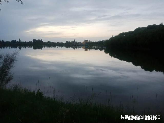 朋友坚信天天不吃饭能减肥，该如何改变其想法