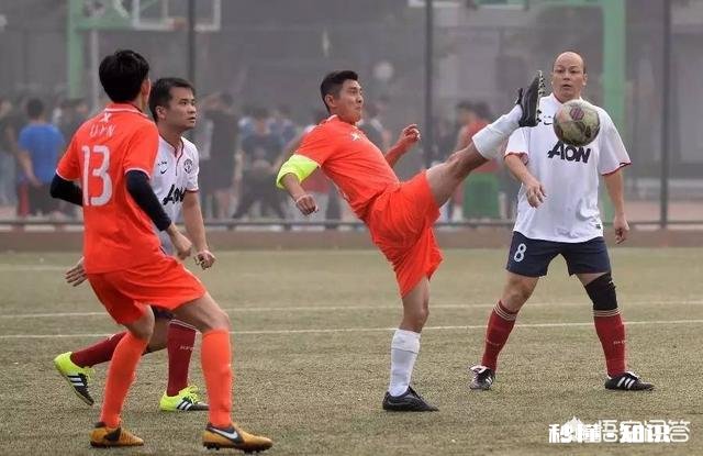 业余足球比赛现恶意飞踹，伤者脊柱受创，伤人球员需要赔偿吗