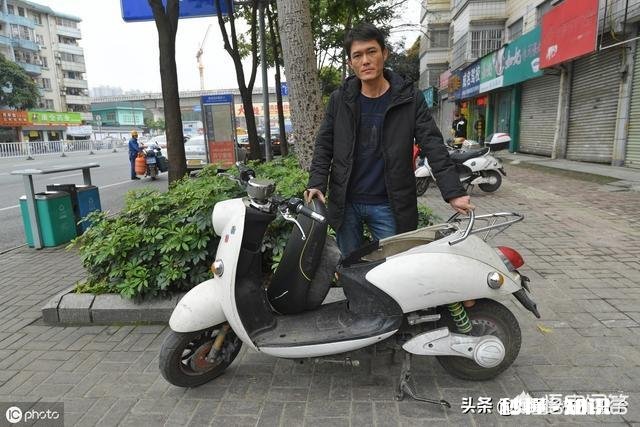 怎样防止汽车电瓶被盗