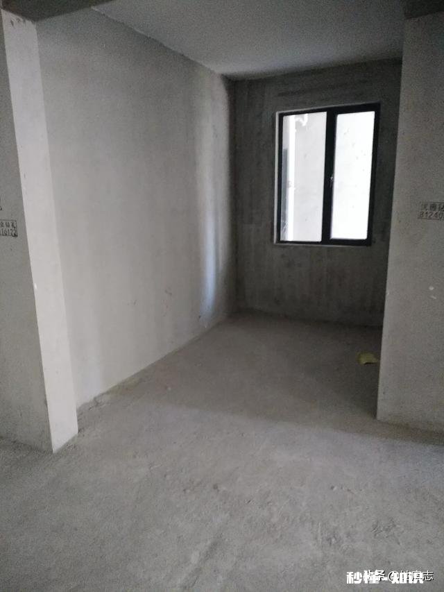 谁家有毛坯房收房照片能分享一下看一下房屋质量怎么样