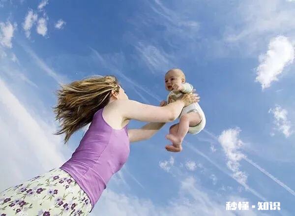 好多女性重男轻女比男性还严重，仿佛忘记自己也是女的，该如何解释这种现象