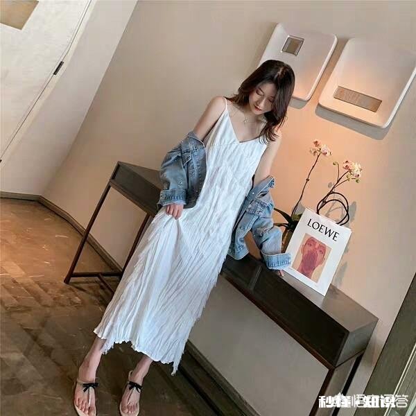 白色连衣裙如何搭配布鞋与发型