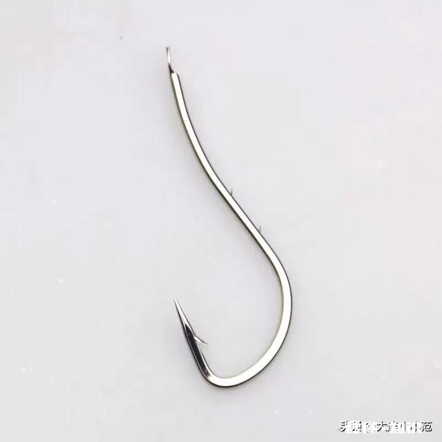 这鱼钩的钩柄较长，知道它适合钓啥鱼吗