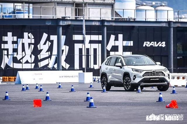 新款丰田荣放2020款，2.0L值得买吗