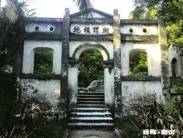 降龙掌在乔峰手中威力强大，可在洪七公手中，为何打不过王重阳