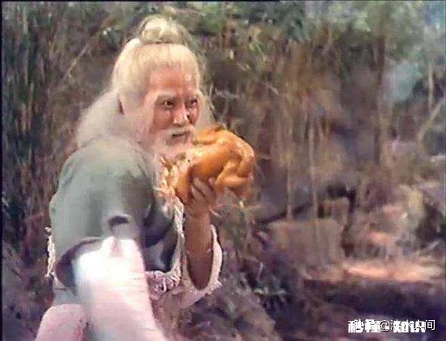 降龙掌在乔峰手中威力强大，可在洪七公手中，为何打不过王重阳