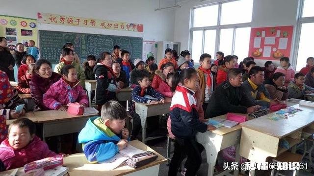 假如老师都做老好人，对学生放任自流，试想一下学校会是什么样子，社会又会是什么样子