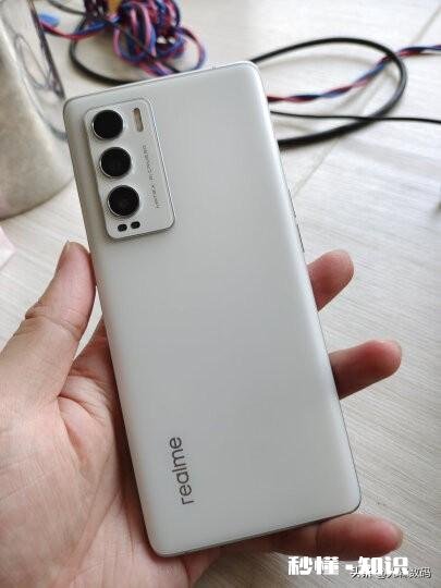 准备给妈妈换手机2000—3500的国产手机，有推荐的吗