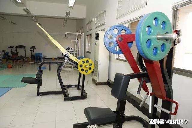 打篮球不敢突内线怎么办