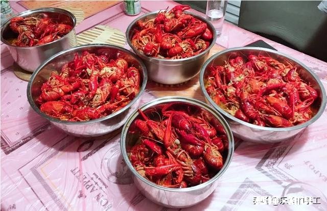 真正的番茄火锅能把金针菇染红吗