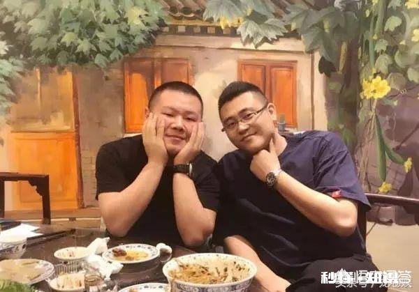 张云雷当伴郎，郭德纲、于谦、高峰到场祝贺，是谁的婚礼那么有排面