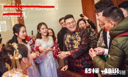 张云雷当伴郎，郭德纲、于谦、高峰到场祝贺，是谁的婚礼那么有排面