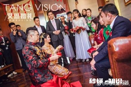 张云雷当伴郎，郭德纲、于谦、高峰到场祝贺，是谁的婚礼那么有排面