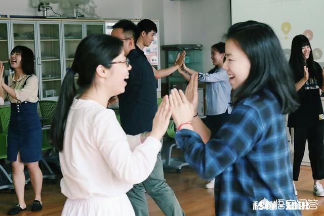 高中教育为什么不能像初中那样老师督促学生学，那样升学率不就更高了吗