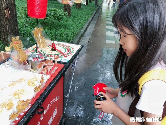二胎宝妈亲身经历，俗话说“头胎看书养，二胎当猪养”，两胎有什么不同，该怎样理解