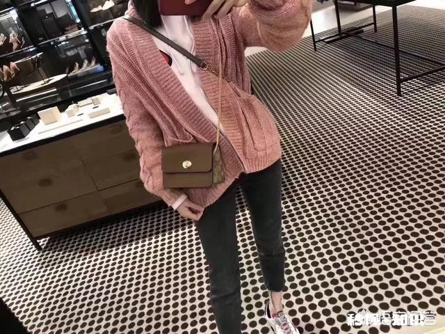 女士们，你们的包包一般背几年就不要了，轻奢品牌