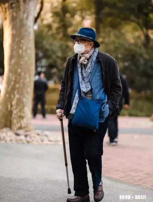 有人说“口袋没钱，又死要面子，这种人注定穷一辈子”你怎么看