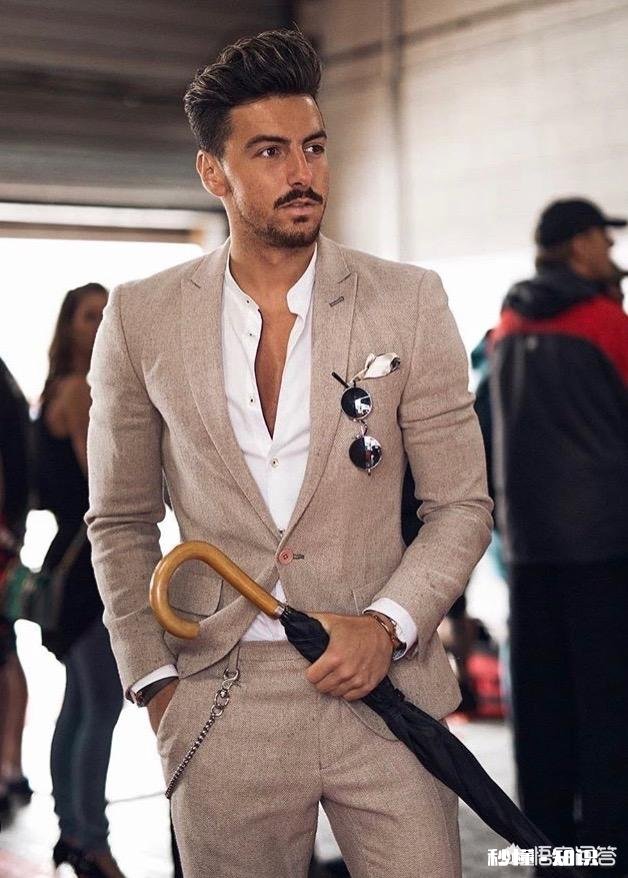 男士黑皮肤怎么穿大地色系不显更黑