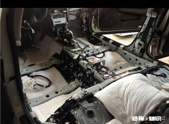 SUV加速发动机声音大怎么办