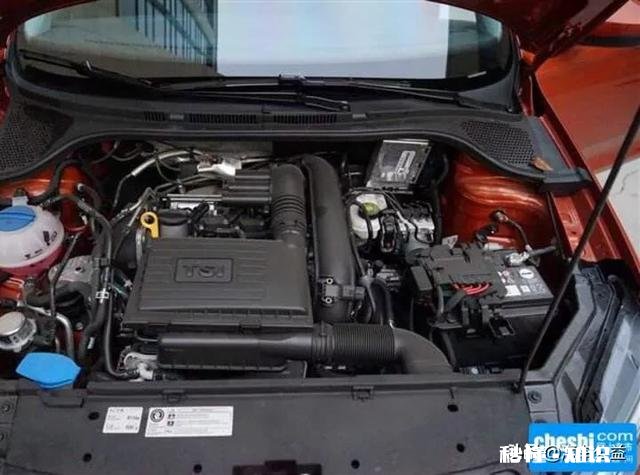 SUV加速发动机声音大怎么办