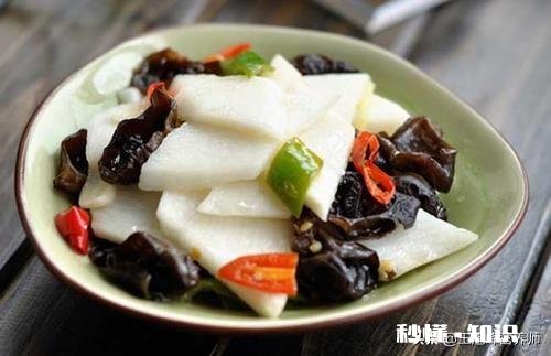 糖尿病患者的餐桌上，哪些菜要尽量少吃或不吃