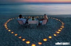 夫妻间发生点小矛盾，妻子反锁门不让丈夫进房休息.这种行为你怎么看