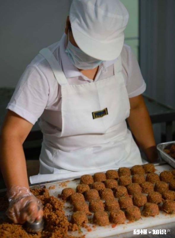 马上到中秋节了，大家都来说说你们当地都喜欢吃什么馅的月饼