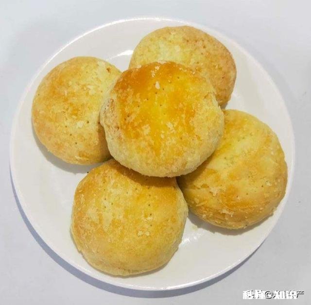 马上到中秋节了，大家都来说说你们当地都喜欢吃什么馅的月饼