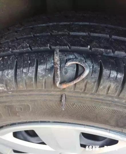 轮胎侧面划破了需要更换新轮胎吗