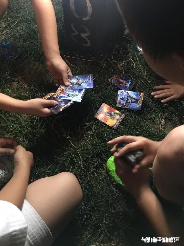 某个相处很不错的朋友因为一件事导致你们决裂，多年后他主动联系你，你会接受吗