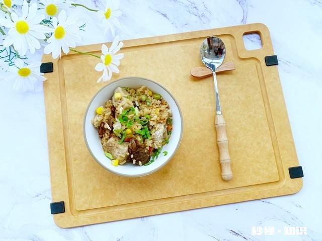 老婆嫌弃我妈做的饭不好吃，总是要叫外卖，怎么办