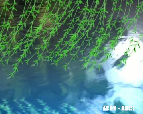 上联：羽扇轻摇，胜似东南西北风，下联如何对