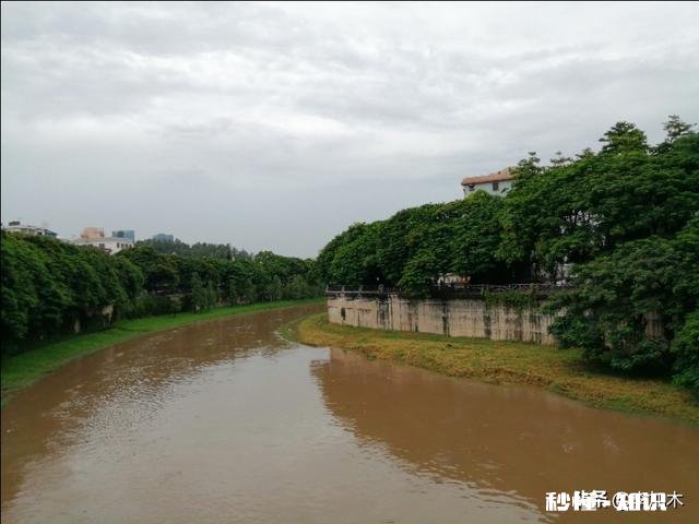 长江禁钓，内河有人承包。我想轻轻的问一句，我们到哪儿去钓鱼