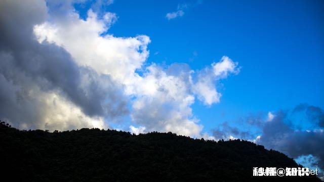 如何用ps加摄影做出天空的图片