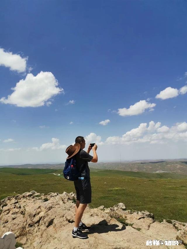 谁有拍过蓝天白云草原照片分享一下