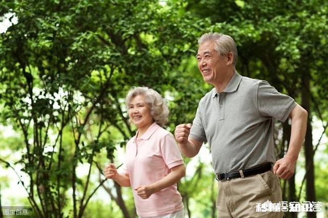 心脏不好，应该在饮食注意什么哪些运动对可以锻炼心脏